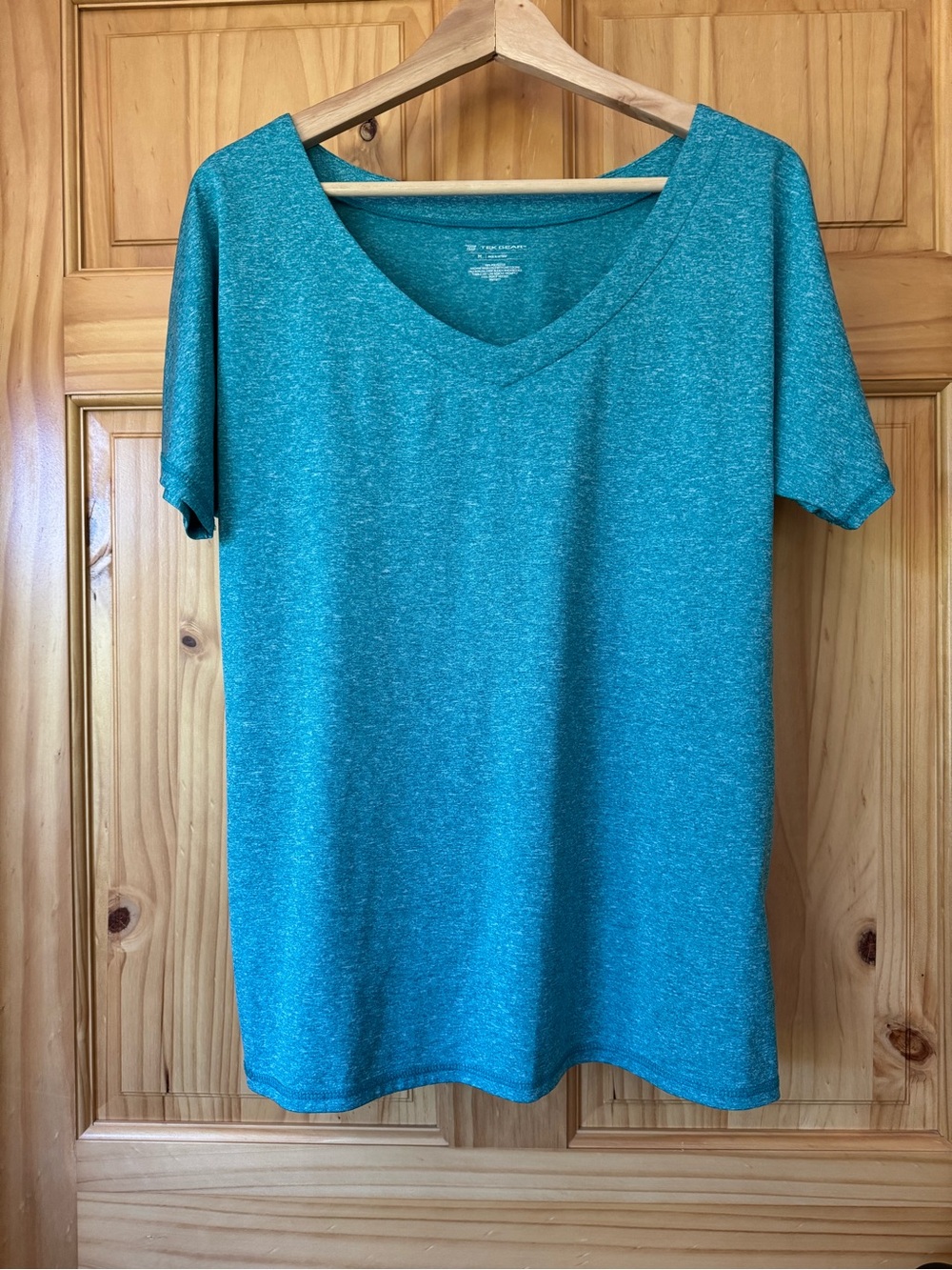 Tek Gear Heathered Teal V-Neck Short Sleeve Tee size Medium